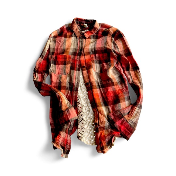 8 Name-Brand High-Quality Women’s Shirts!
XS, S, M - Picture 8 of 10